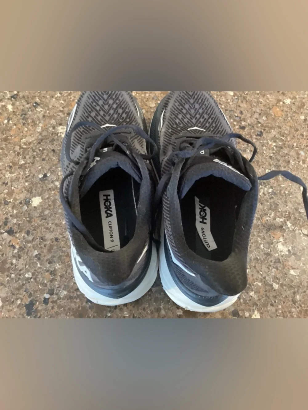 Hoka One One Women’s Black Clifton 9 Running Shoes, Size 7 - Picture 5 of 7